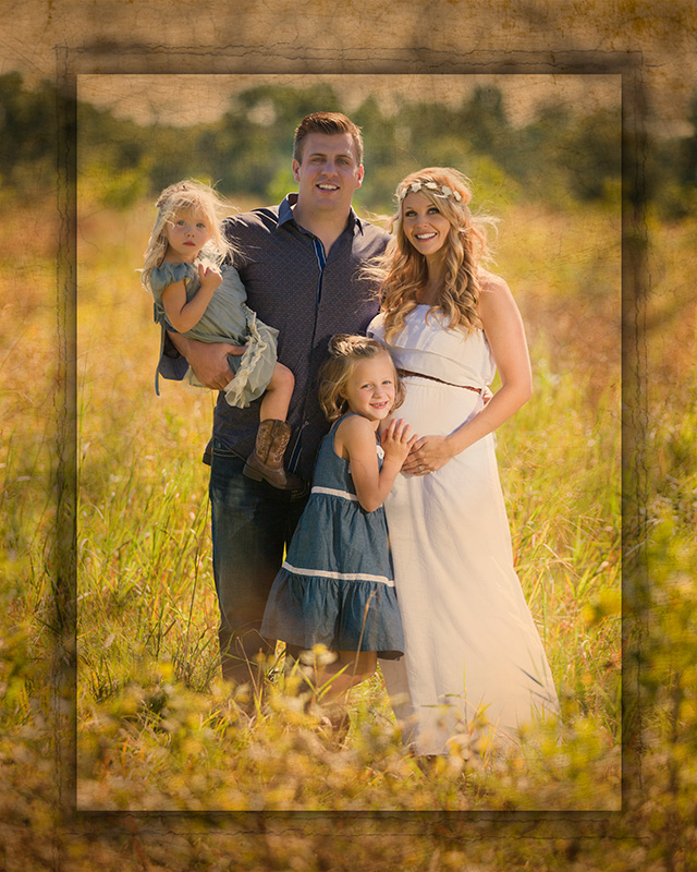 Family portrait at Sertoma Park with artistic edges